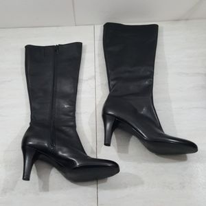 Gianni Bini Leather tall zip boots Size10M